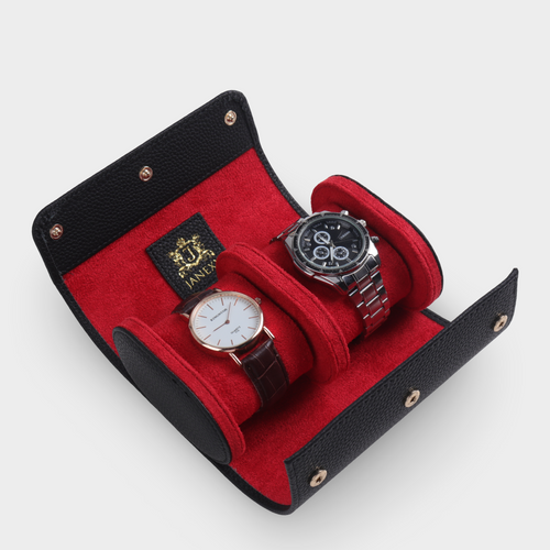 Janexx Leder Uhrenetui für 2 Uhren – Feuerteufel
Janexx Uhrenrolle aus Leder – Premium Qualität
Innenpolster Uhrenetui – sicherer Schutz für Armbanduhren