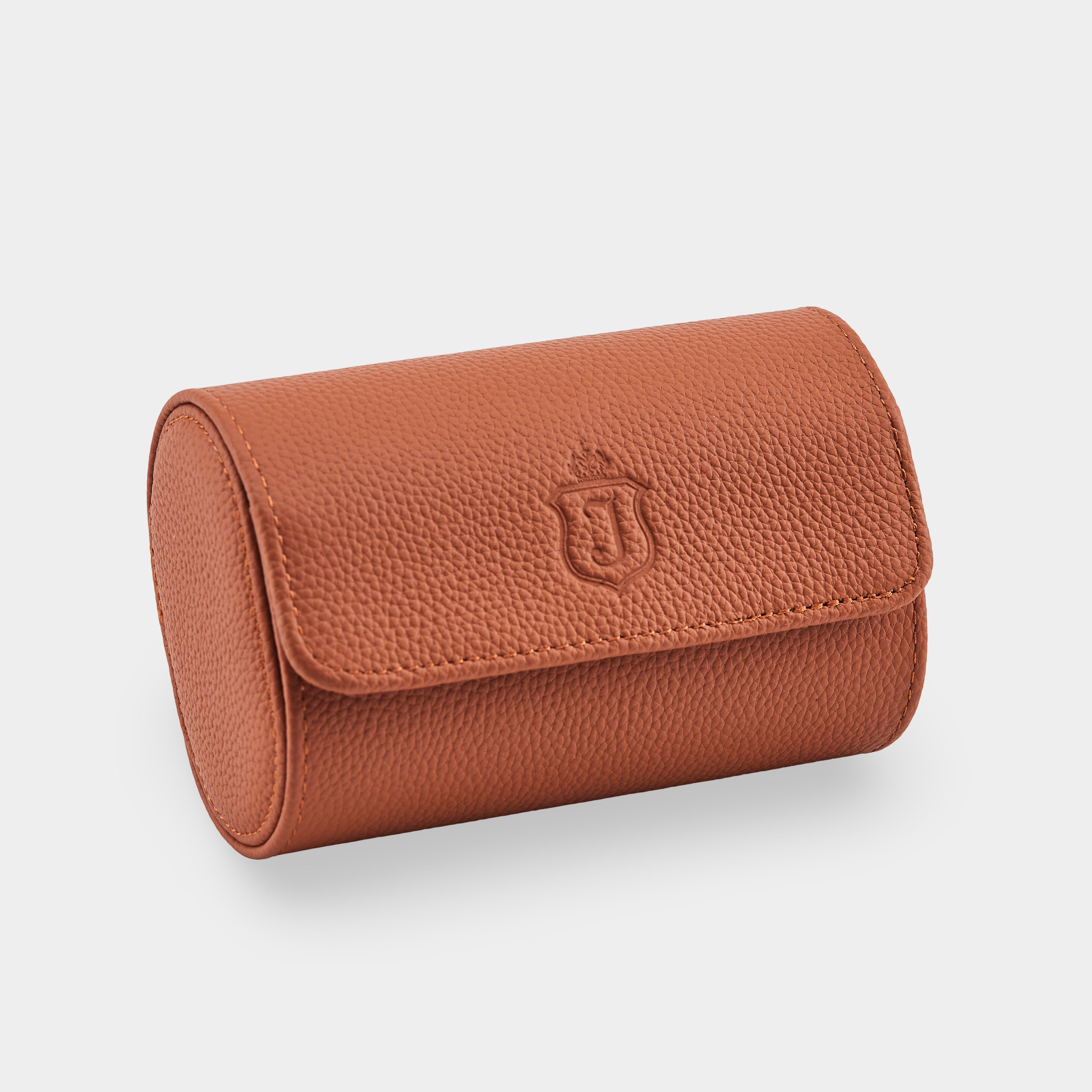 Janexx Leder Uhrenetui für 2 Uhren – Cognac Braun
Janexx Uhrenrolle aus Leder – Premium Qualität
Innenpolster Uhrenetui – sicherer Schutz für Armbanduhren