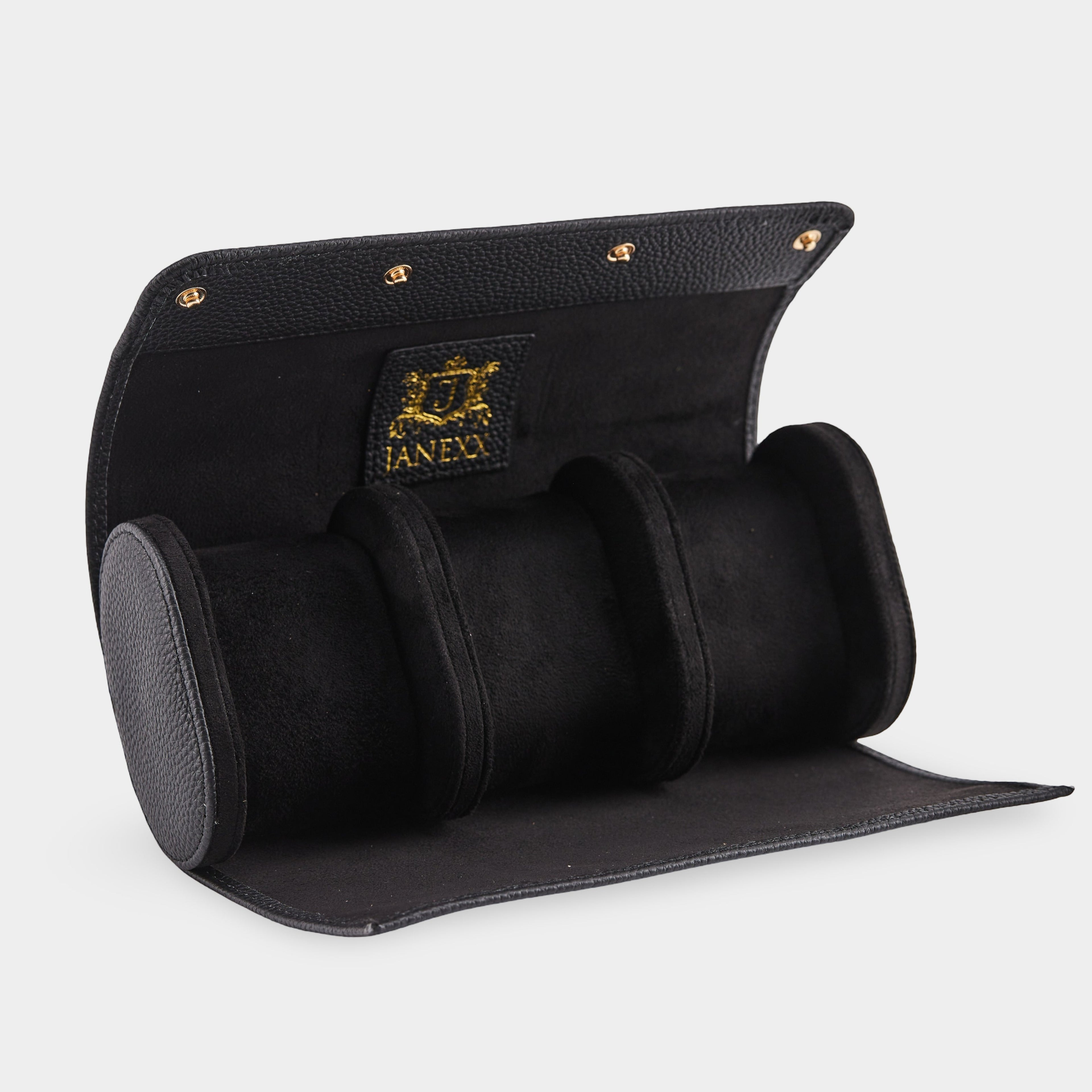 Janexx Leder Uhrenetui für 3 Uhren – Phantomschwarz
Janexx Uhrenrolle aus Leder – Premium Qualität
Innenpolster Uhrenetui – sicherer Schutz für Armbanduhren